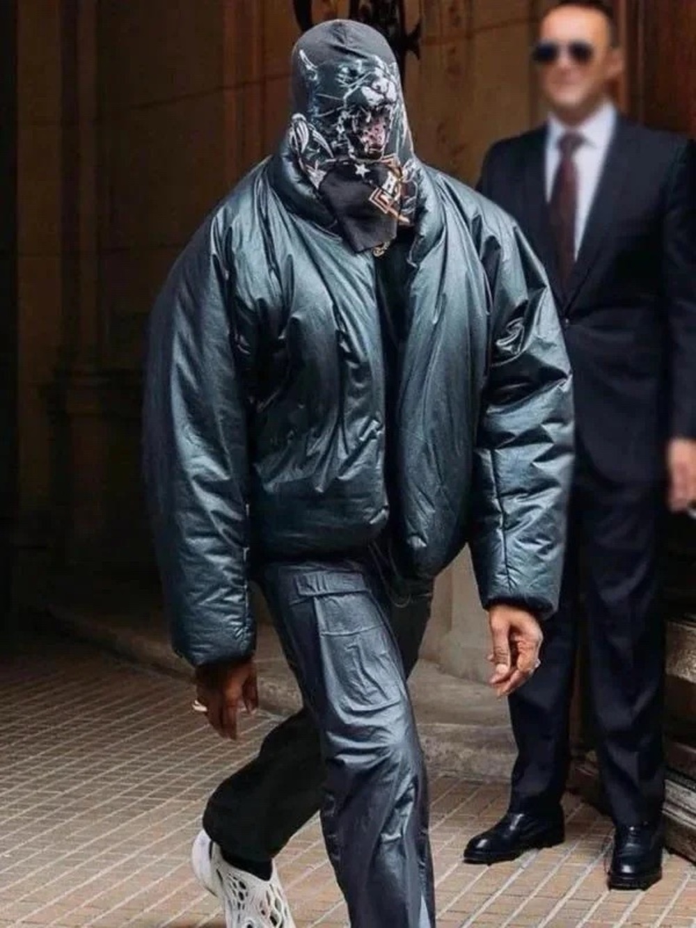 Yeezy Gap Round Puffer Jacket Matte Black XL YZY Oversized
